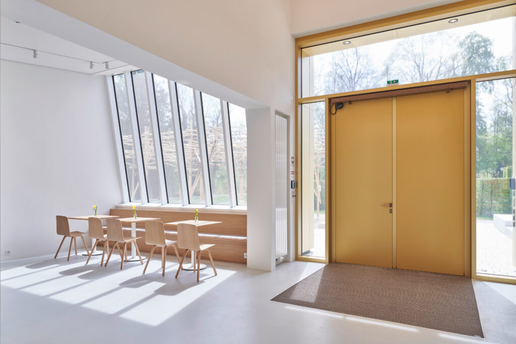 f2dbd0633207a742f4744b25da11b53ba84daf46